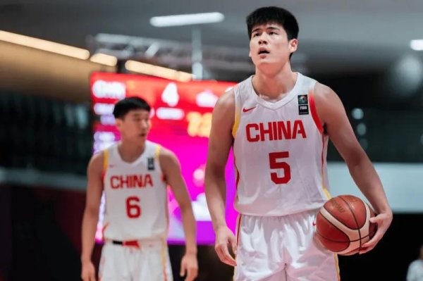 天成创亿 国青81-77喀麦隆，赛后2喜2忧！2将获肯定，曲绍斌+张博源辣眼！